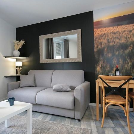 Les Champs, T2 Hypercentre Chic Et Cosy Wifi Par Sovalfi Apartment Saint-Etienne  Exterior photo