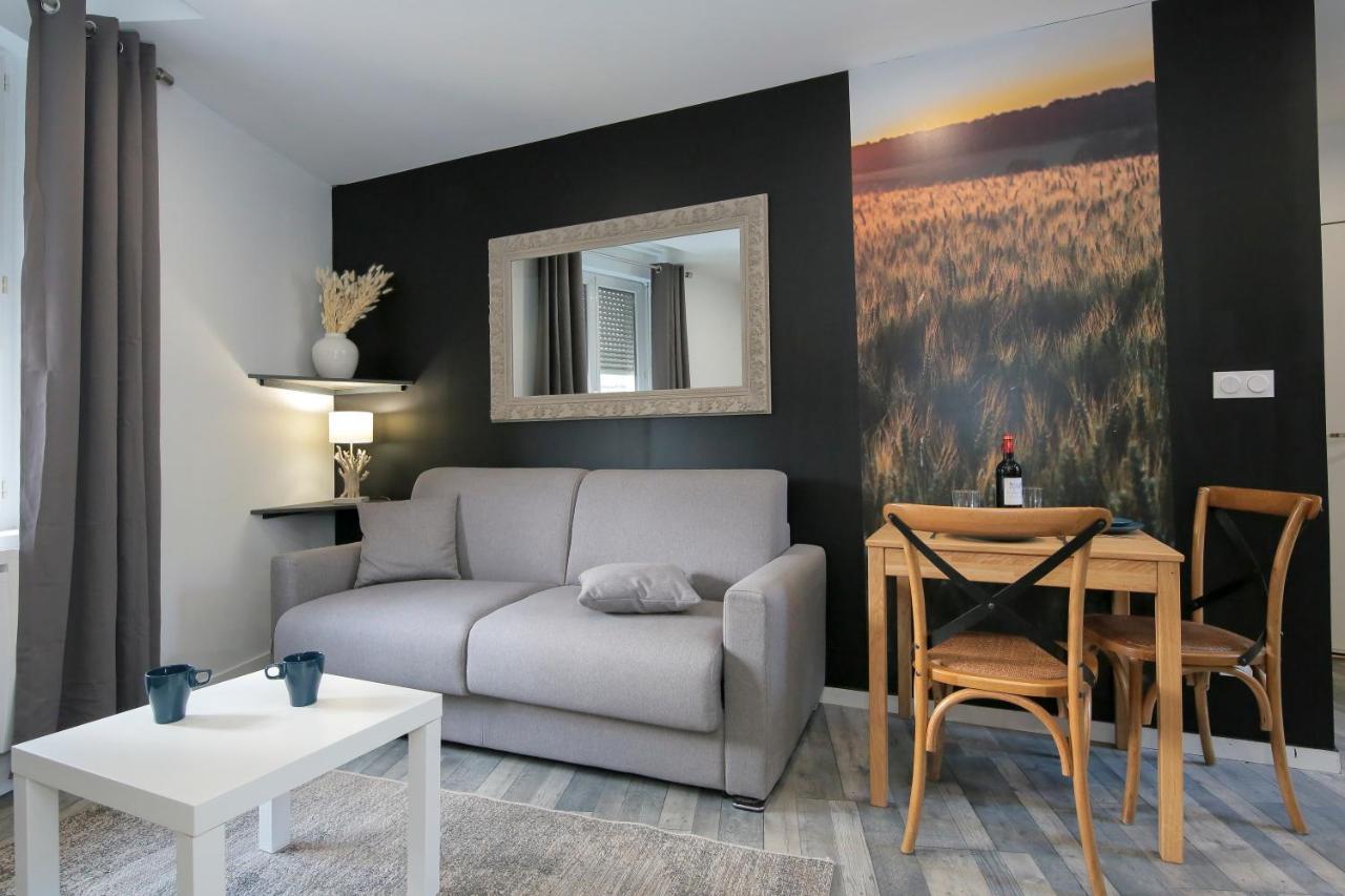 Les Champs, T2 Hypercentre Chic Et Cosy Wifi Par Sovalfi Apartment Saint-Etienne  Exterior photo