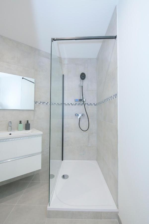 Les Champs, T2 Hypercentre Chic Et Cosy Wifi Par Sovalfi Apartment Saint-Etienne  Exterior photo